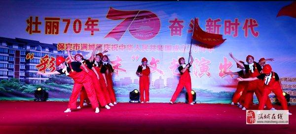 榆林6旬父亲凑1万5零钱，替病逝的儿子还钱，看到这一幕，你有何感触？游戏画面